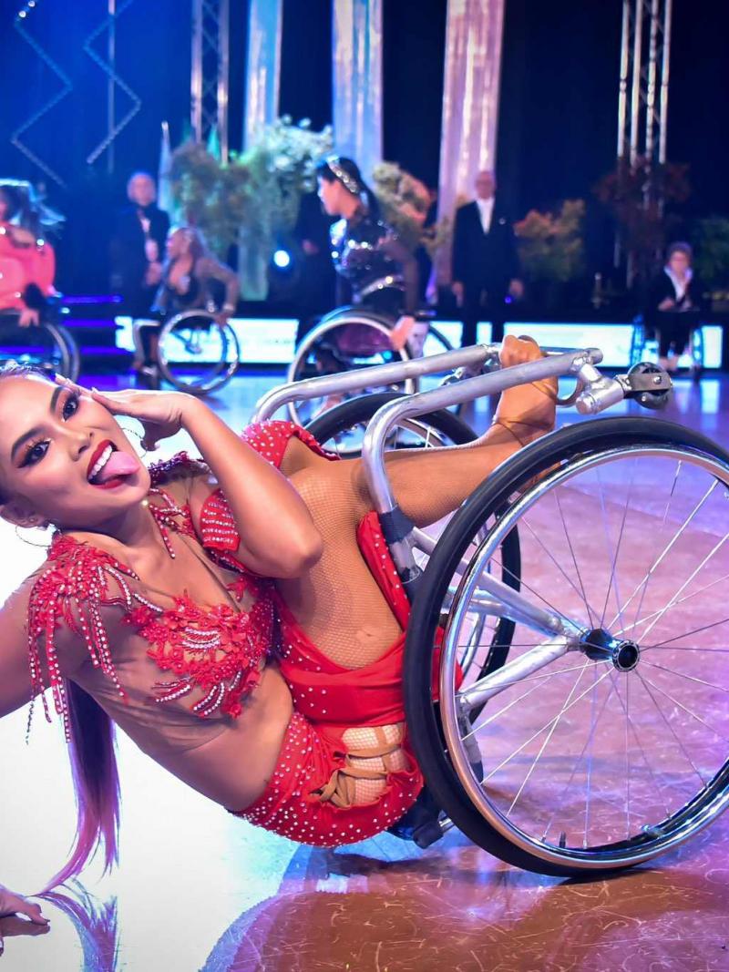 Philippines' Edelyn de Asis dazzled the Genoa audience with her impressive dance skills and took the gold and silver on the opening day.  